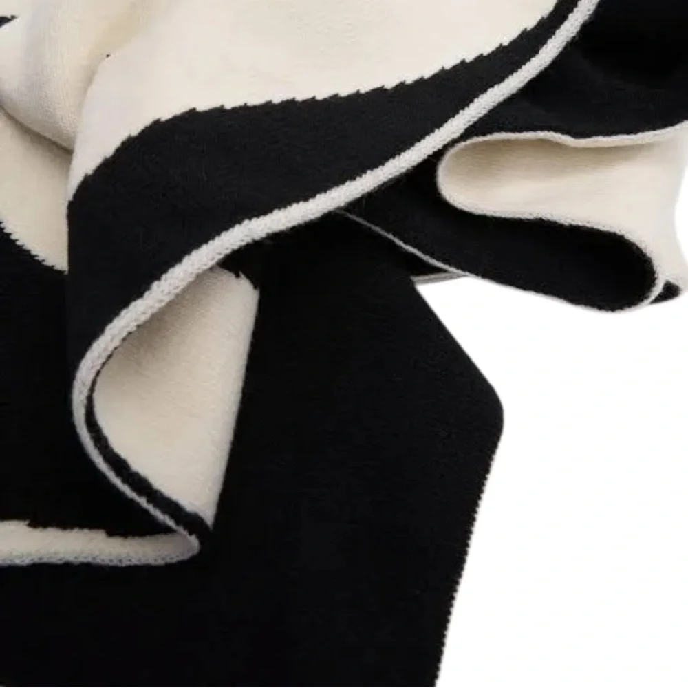 Nike Sport Swoosh Scarf  Unisex NWT